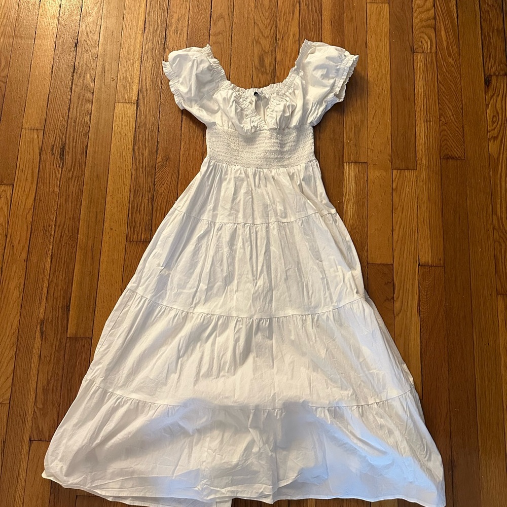 WeWoreWhat White Maxi Sundress with Puff Cap Sleeves